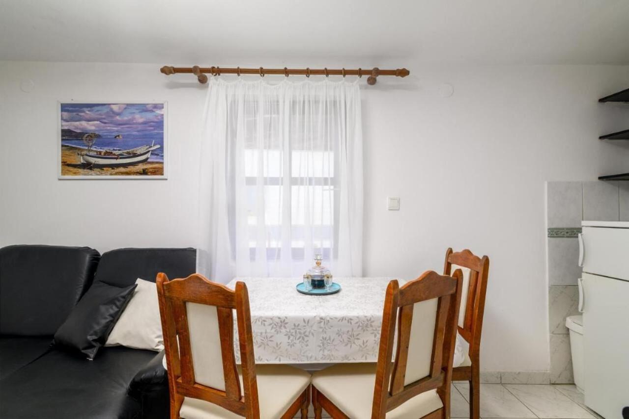 Apartments Katrina Rakalj Экстерьер фото