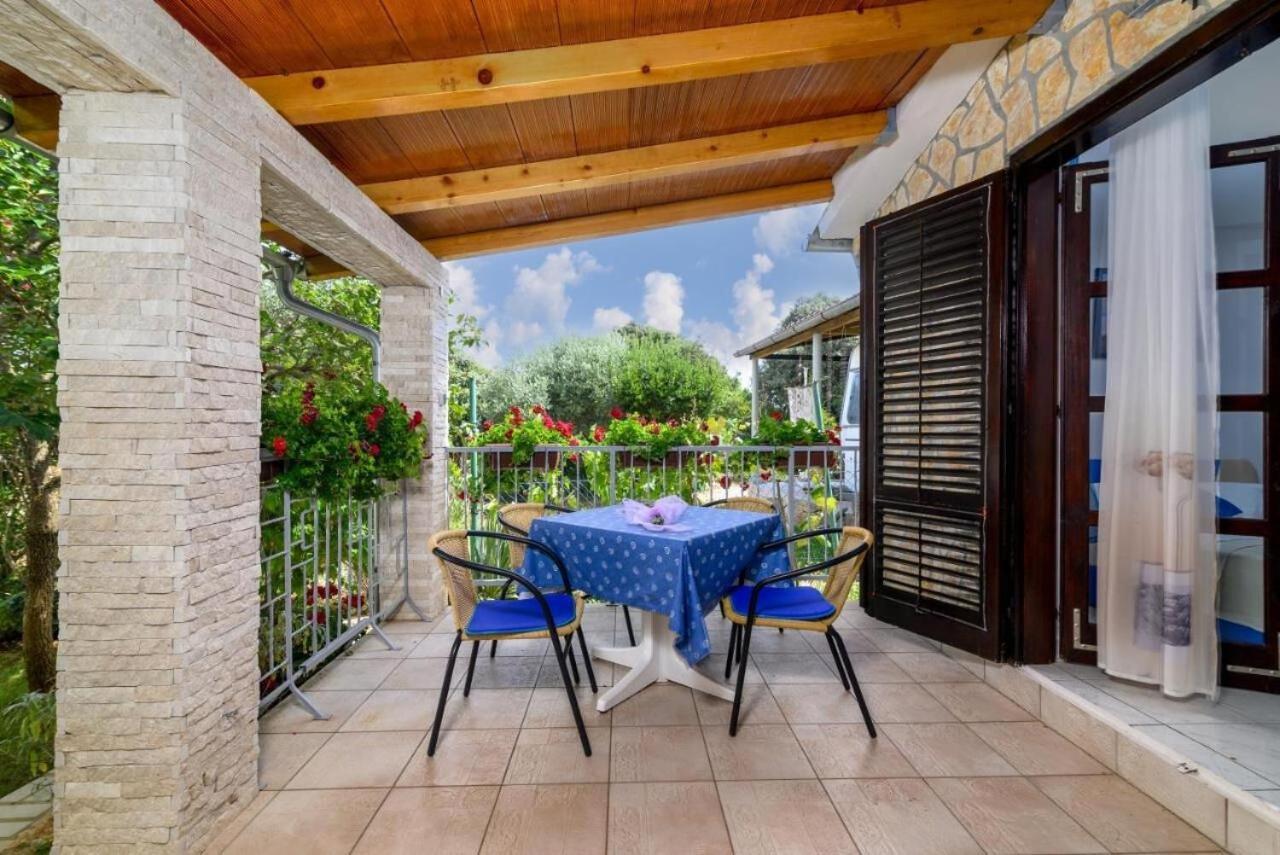 Apartments Katrina Rakalj Экстерьер фото