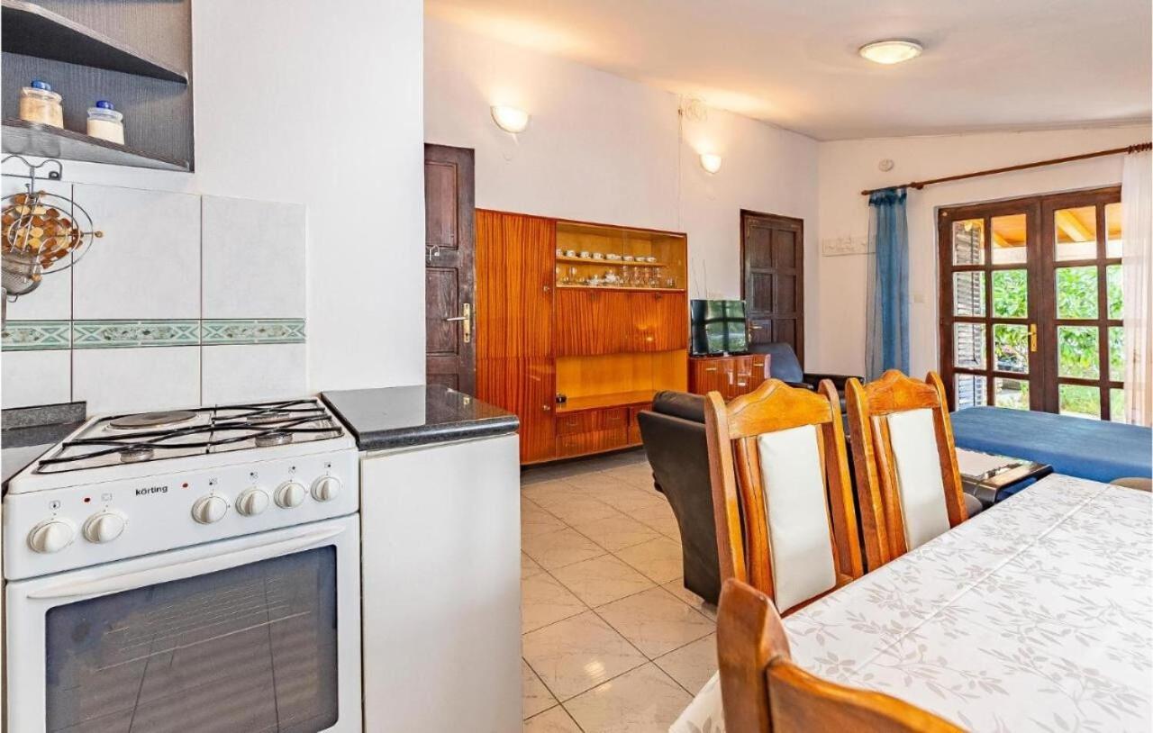 Apartments Katrina Rakalj Экстерьер фото
